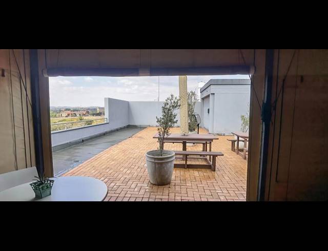 BUSINESS PROPERTY TO RENT IN MENLO PARK